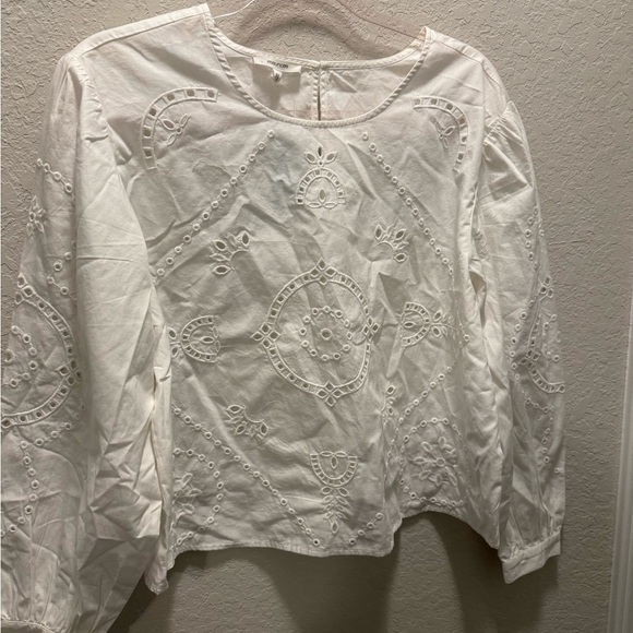 Maurices Tops - Maurices White 100% Cotton Embroidered Eyelet Blouse Size M
